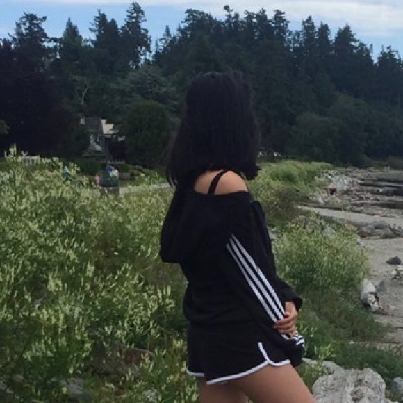 Meet your Posher, Cindy - Picture 1 of 1